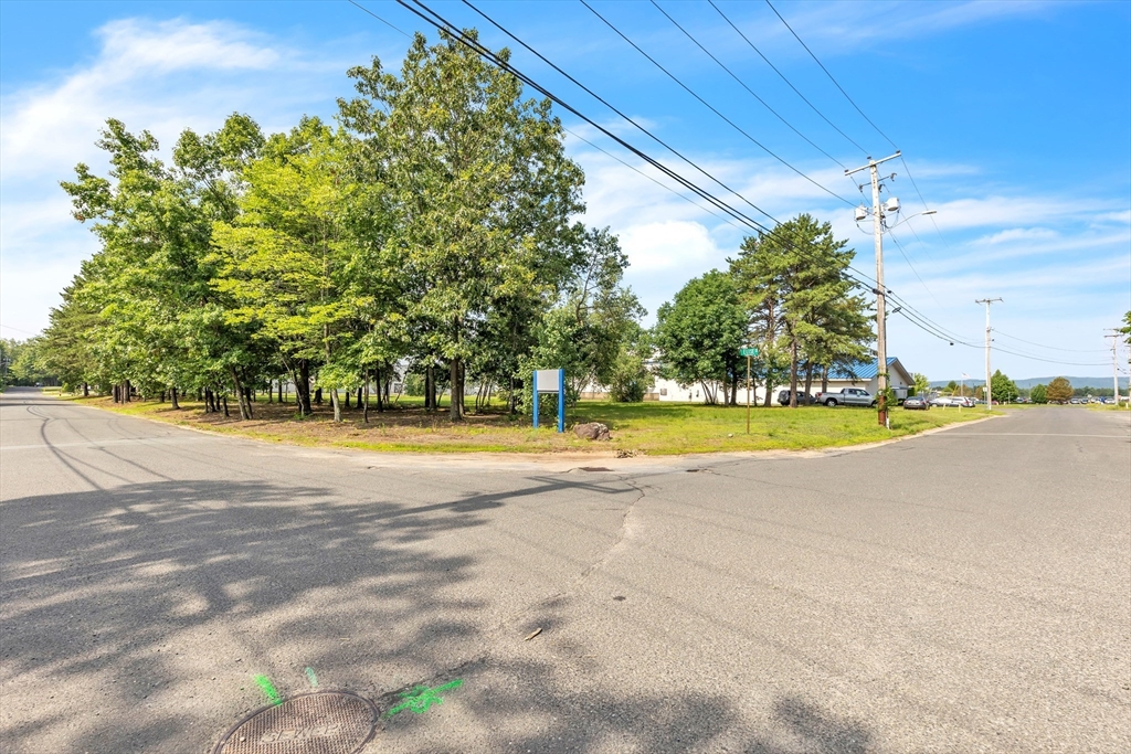 0 Char Dr, Westfield, Massachusetts, ,Land,For Sale,Char Dr,73450718