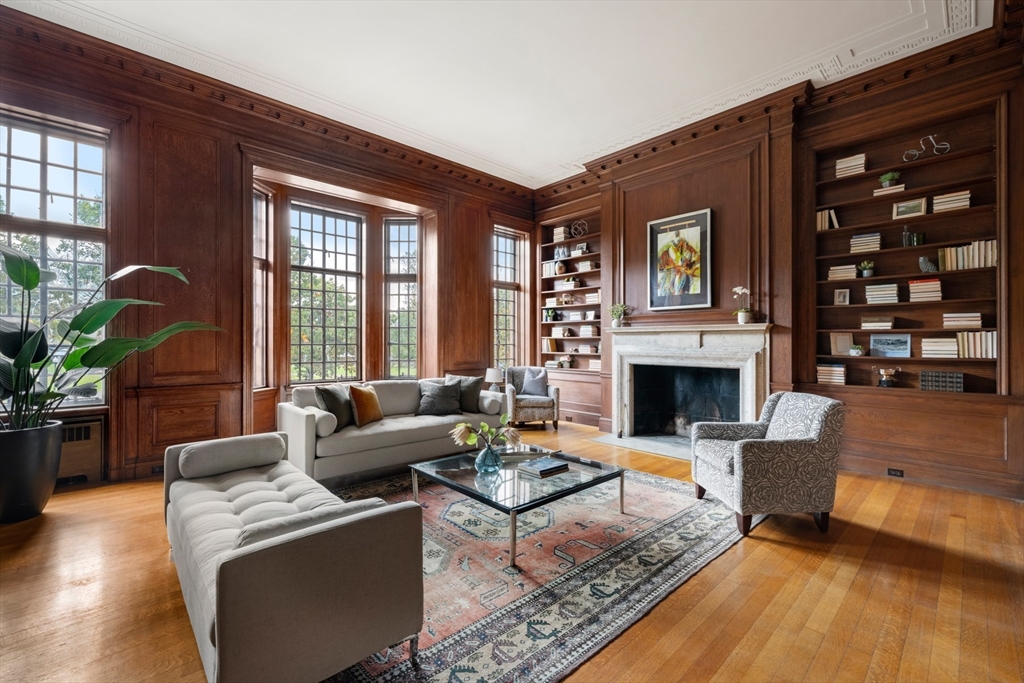 51 Beacon St, Boston, Massachusetts, 3 Bedrooms Bedrooms, 5 Rooms Rooms,5 BathroomsBathrooms,Residential,For Sale,Beacon St,73450990