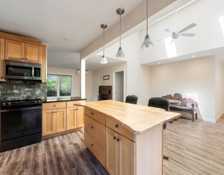 120 Goulding St, Holliston, Massachusetts, 3 Bedrooms Bedrooms, 7 Rooms Rooms,2 BathroomsBathrooms,Residential Lease,For Rent,Goulding St,73450913