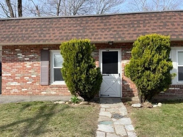 2 Brookside Ave, Worcester, Massachusetts, 2 Bedrooms Bedrooms, 4 Rooms Rooms,1 BathroomBathrooms,Residential Lease,For Rent,Brookside Ave,73451777