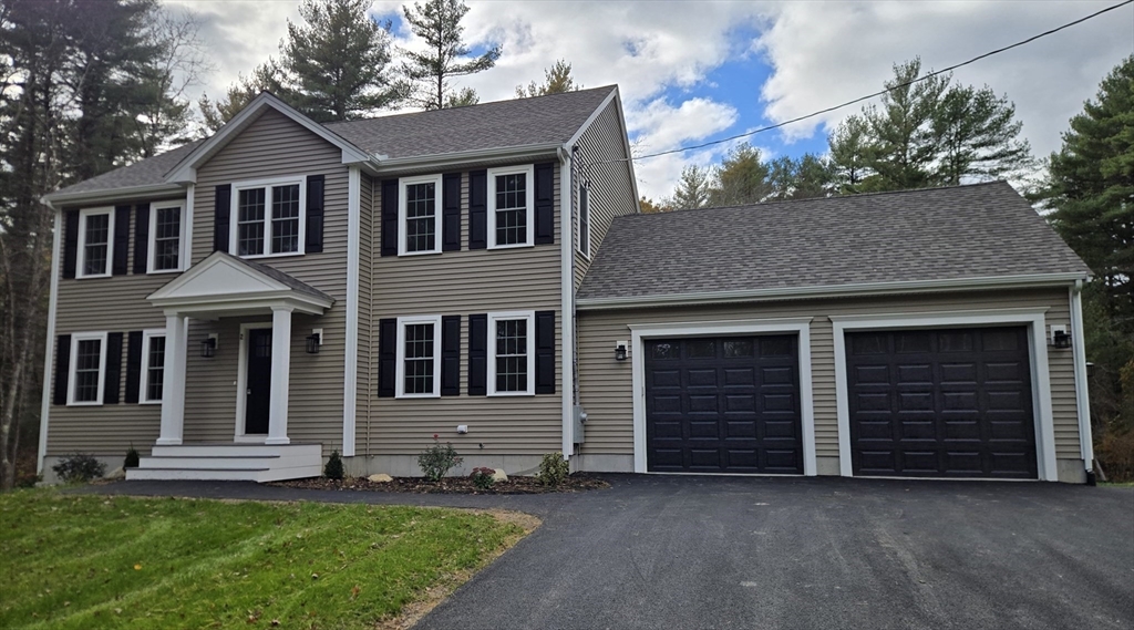 2 Bella Path, Middleboro, Massachusetts, 4 Bedrooms Bedrooms, 11 Rooms Rooms,2.5 BathroomsBathrooms,Residential,For Sale,Bella Path,73451968