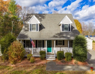 1 Plain Street, Easthampton, Massachusetts, 4 Bedrooms Bedrooms, 7 Rooms Rooms,3 BathroomsBathrooms,Residential,For Sale,Plain Street,73452238