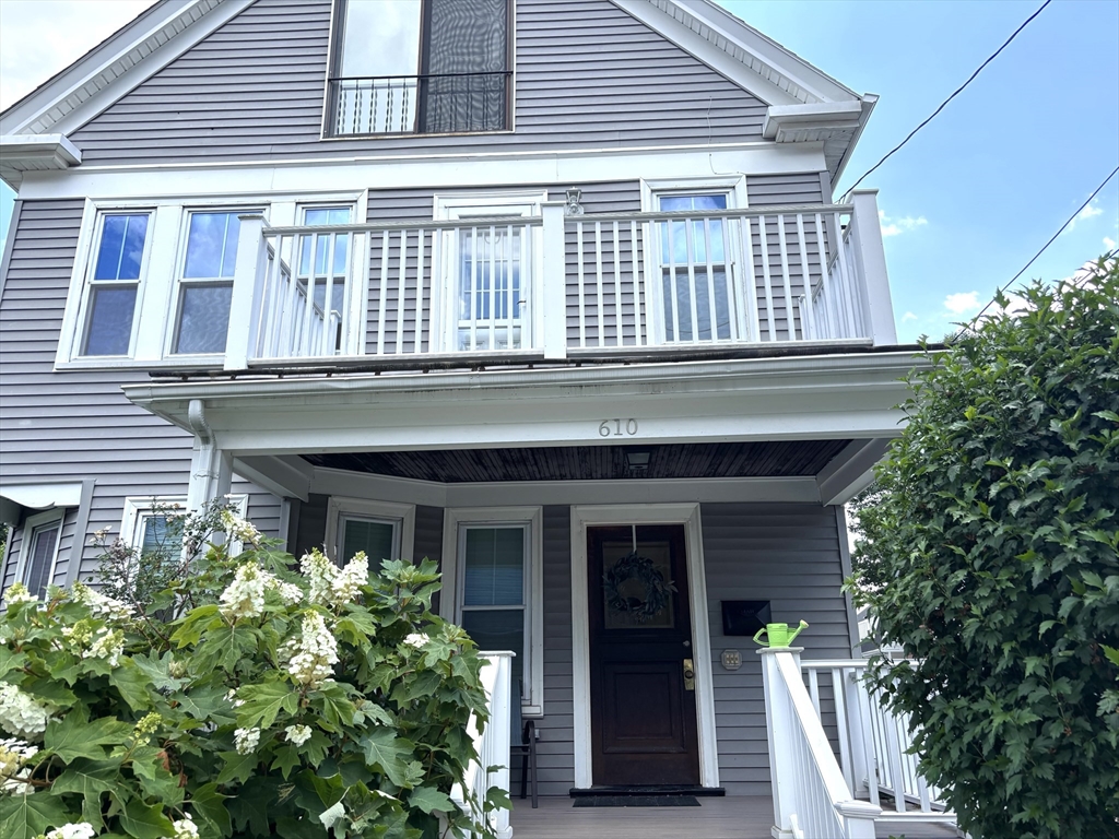 610 South St, Boston, Massachusetts, 3 Bedrooms Bedrooms, 6 Rooms Rooms,1 BathroomBathrooms,Residential Lease,For Rent,South St,73452254