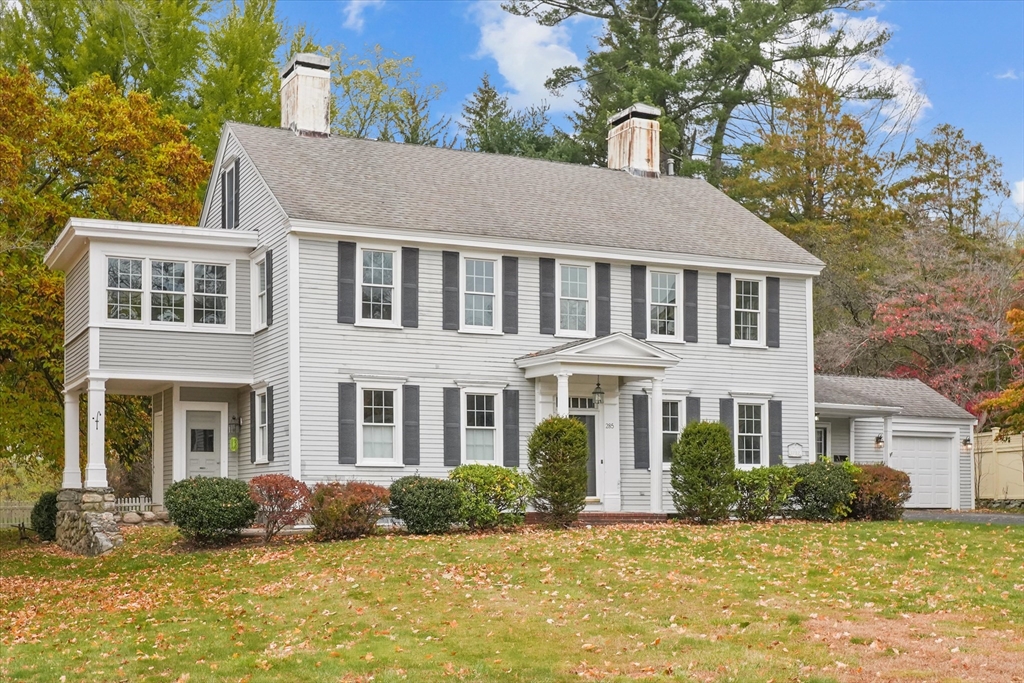 285 Main St, Groveland, Massachusetts, 4 Bedrooms Bedrooms, 9 Rooms Rooms,2.5 BathroomsBathrooms,Residential,For Sale,Main St,73451910