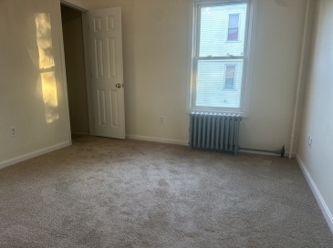 394 Hollis Street, Framingham, Massachusetts, 3 Bedrooms Bedrooms, 6 Rooms Rooms,1 BathroomBathrooms,Residential Lease,For Rent,Hollis Street,73452559
