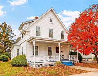 27 Haynes Ct, Leominster, Massachusetts, 3 Bedrooms Bedrooms, 7 Rooms Rooms,1.5 BathroomsBathrooms,Residential,For Sale,Haynes Ct,73452441