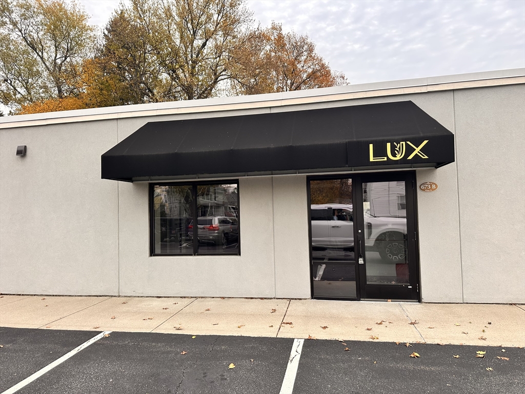 673 White St, Springfield, Massachusetts, ,Commercial Lease,For Rent,White St,73451841