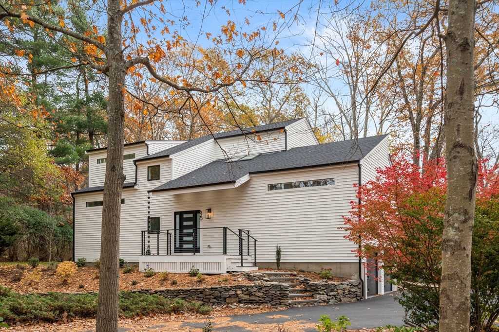 620 South Avenue, Weston, Massachusetts, 4 Bedrooms Bedrooms, 9 Rooms Rooms,4 BathroomsBathrooms,Residential,For Sale,South Avenue,73452543