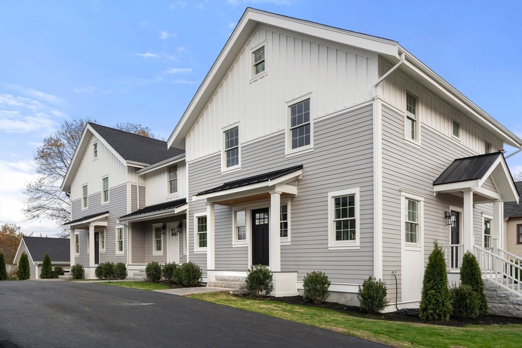 63 Oak Street, Wellesley, Massachusetts, 3 Bedrooms Bedrooms, 7 Rooms Rooms,3.5 BathroomsBathrooms,Residential,For Sale,Oak Street,73453280