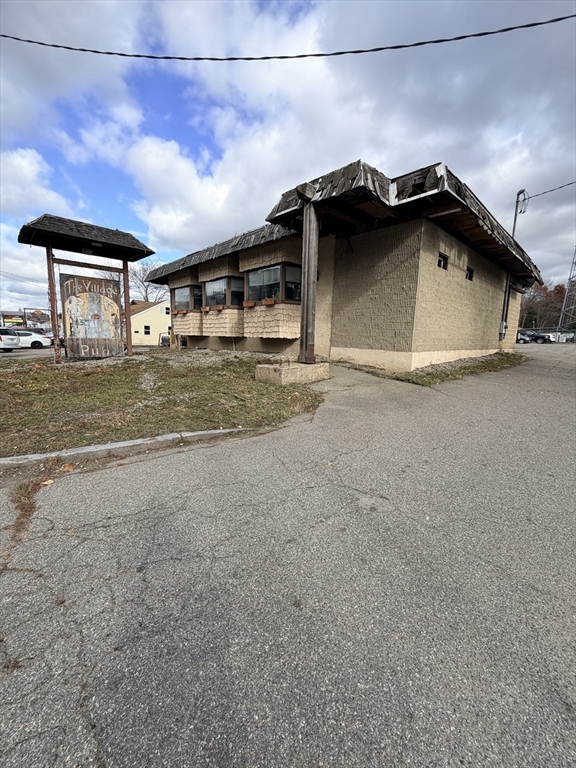 1272 Washington St, Stoughton, Massachusetts, ,Commercial Sale,For Sale,Washington St,73453039