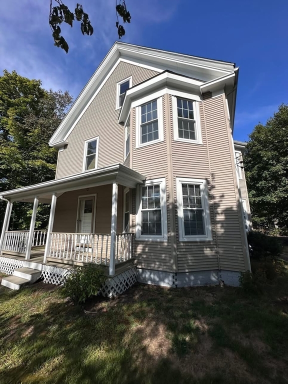 10 Charles, West Bridgewater, Massachusetts, 5 Bedrooms Bedrooms, 9 Rooms Rooms,1.5 BathroomsBathrooms,Residential,For Sale,Charles,73452745