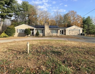 361 S Main St, Bellingham, Massachusetts, 3 Bedrooms Bedrooms, 7 Rooms Rooms,1.5 BathroomsBathrooms,Residential,For Sale,S Main St,73452676