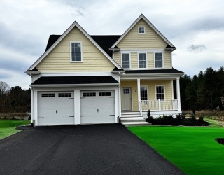 6 April Way, Millis, Massachusetts, 4 Bedrooms Bedrooms, 8 Rooms Rooms,2.5 BathroomsBathrooms,Residential,For Sale,April Way,73454104