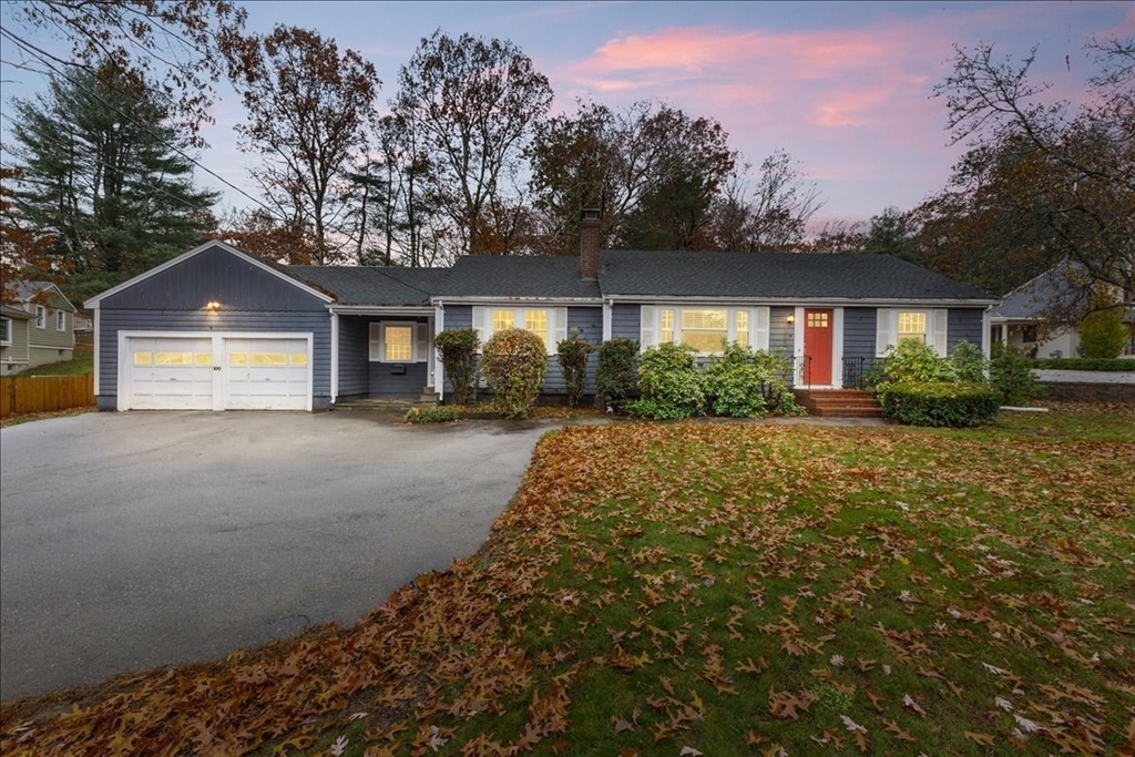 100 Whiting St, Hingham, Massachusetts, 3 Bedrooms Bedrooms, 7 Rooms Rooms,1 BathroomBathrooms,Residential,For Sale,Whiting St,73454283