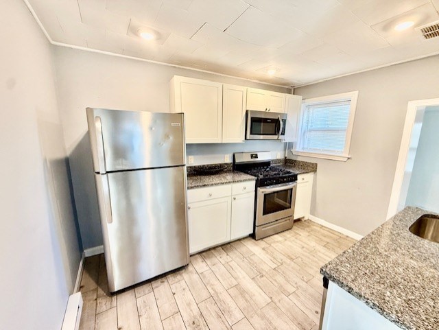 136 Bow, Everett, Massachusetts, 1 Bedroom Bedrooms, 3 Rooms Rooms,1 BathroomBathrooms,Residential Lease,For Rent,Bow,73453624