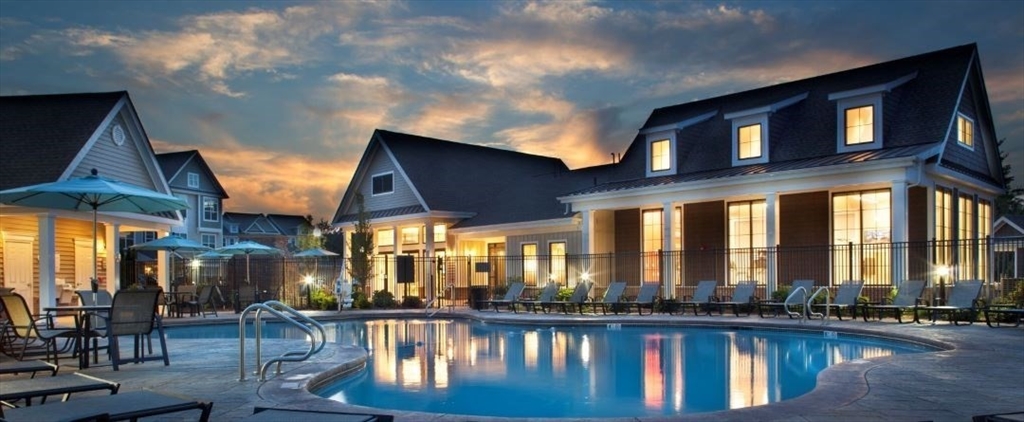 9 Bay Drive, Canton, Massachusetts, 2 Bedrooms Bedrooms, 3 Rooms Rooms,1 BathroomBathrooms,Residential Lease,For Rent,Bay Drive,73453642