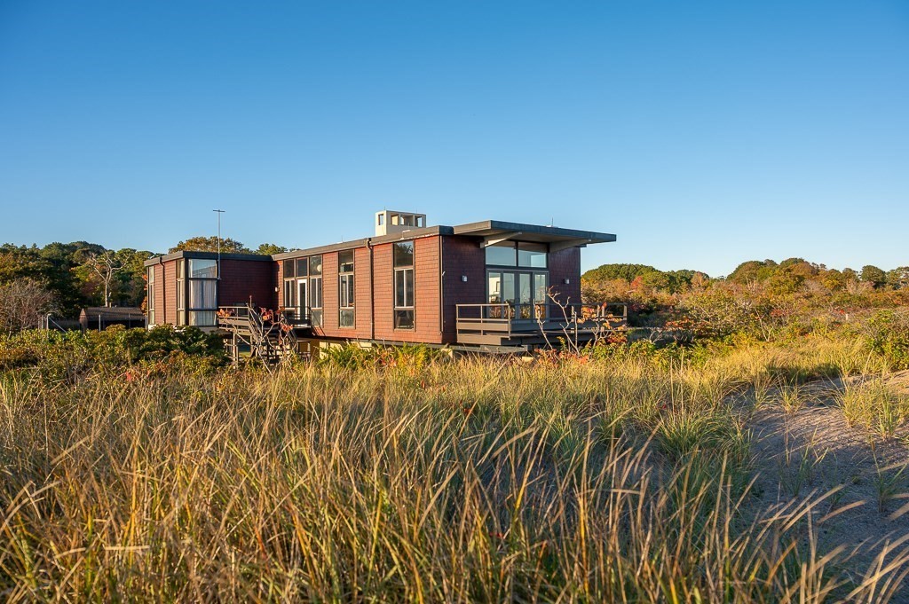 68 Paine Ave, Beverly, Massachusetts, 4 Bedrooms Bedrooms, 7 Rooms Rooms,3 BathroomsBathrooms,Residential,For Sale,Paine Ave,73453125