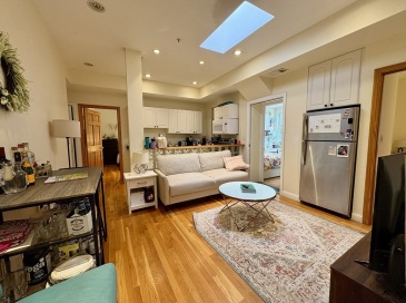 1801 Beacon St, Brookline, Massachusetts, 3 Bedrooms Bedrooms, 4 Rooms Rooms,2 BathroomsBathrooms,Residential Lease,For Rent,Beacon St,73454050 1801 Beacon St, Brookline, Massachusetts, 3 Bedrooms Bedrooms, 4 Rooms Rooms,2 BathroomsBathrooms,Residential Lease,For Rent,Beacon St,73454050