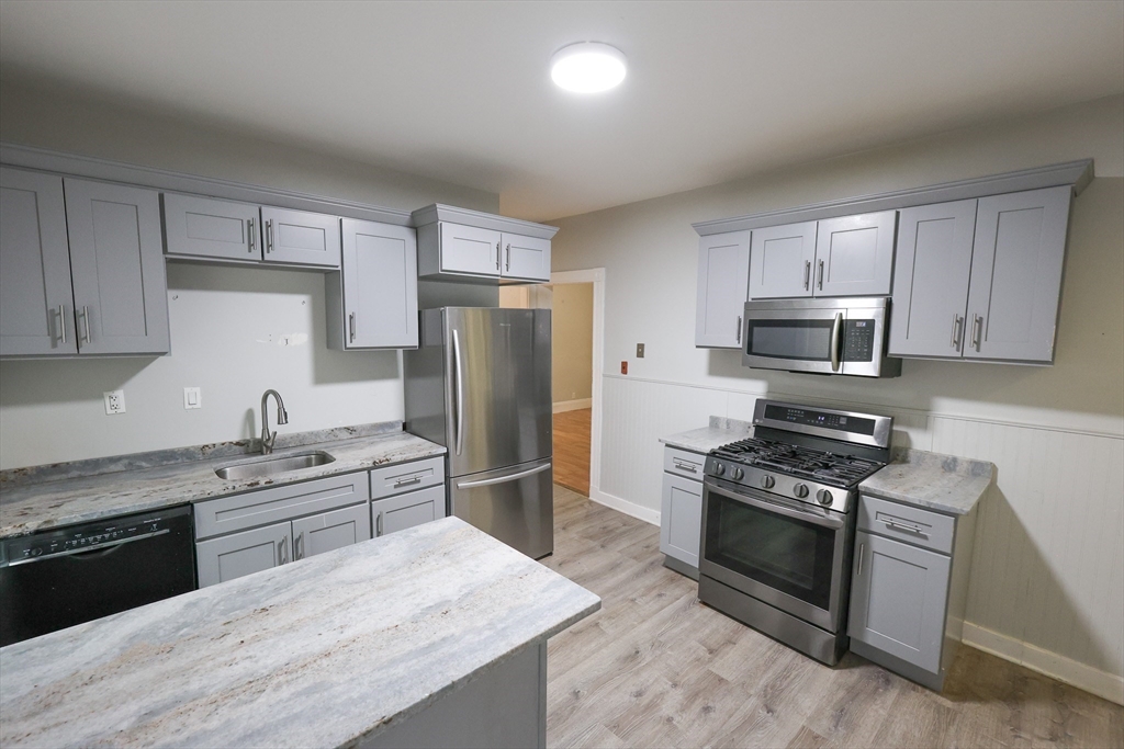 82 Fuller Street, Boston, Massachusetts, 3 Bedrooms Bedrooms, 5 Rooms Rooms,1 BathroomBathrooms,Residential Lease,For Rent,Fuller Street,73453953