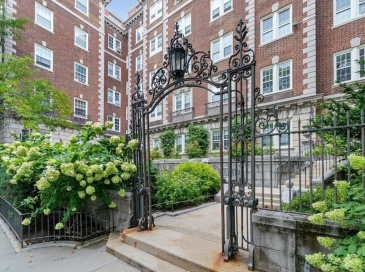 3 Arlington St, Cambridge, Massachusetts, 1 Bedroom Bedrooms, 3 Rooms Rooms,1 BathroomBathrooms,Residential Lease,For Rent,Arlington St,73454103