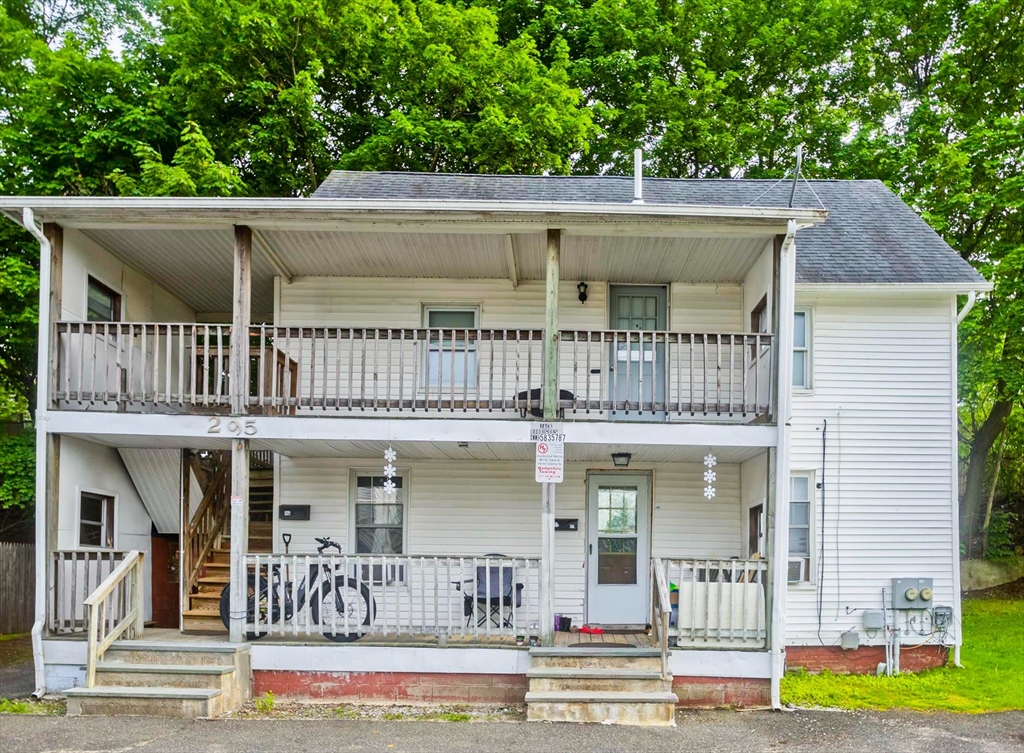 295 Main, Springfield, Massachusetts, 4 Bedrooms Bedrooms, 8 Rooms Rooms,2 BathroomsBathrooms,Residential Income,For Sale,Main,73454841