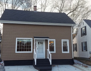 8 Phillips St, Attleboro, Massachusetts, 3 Bedrooms Bedrooms, 6 Rooms Rooms,1.5 BathroomsBathrooms,Residential Lease,For Rent,Phillips St,73454245