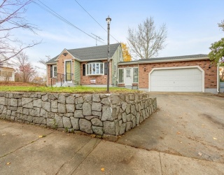 25 Lakeview St, Blackstone, Massachusetts, 5 Bedrooms Bedrooms, 8 Rooms Rooms,3.5 BathroomsBathrooms,Residential,For Sale,Lakeview St,73454833