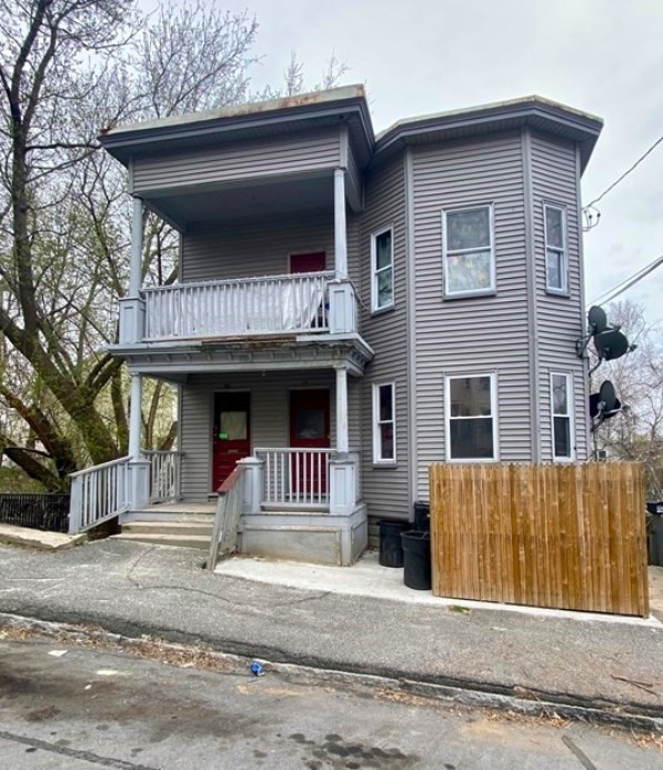 38-40 Wilson St, Haverhill, Massachusetts, 3 Bedrooms Bedrooms, 6 Rooms Rooms,1 BathroomBathrooms,Residential Lease,For Rent,Wilson St,73453864