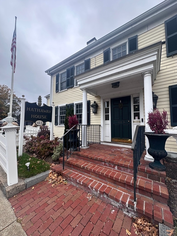 103 Central St, Wellesley, Massachusetts, ,Commercial Lease,For Rent,Central St,73451795