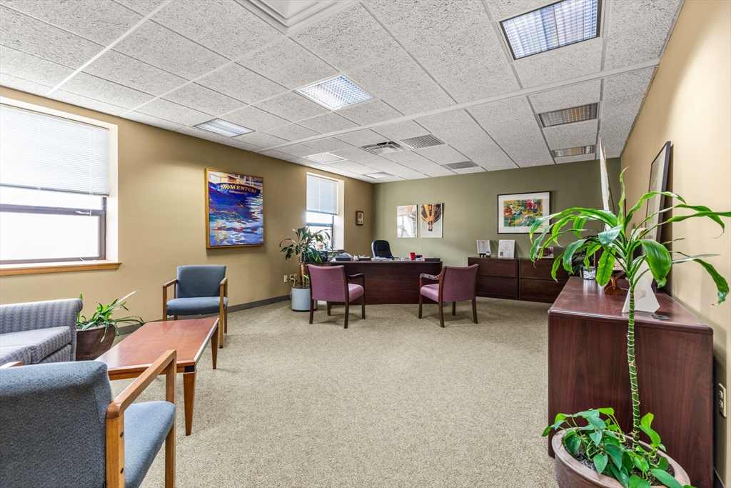 69 Parker St, Newburyport, Massachusetts, ,Commercial Lease,For Rent,Parker St,73454535