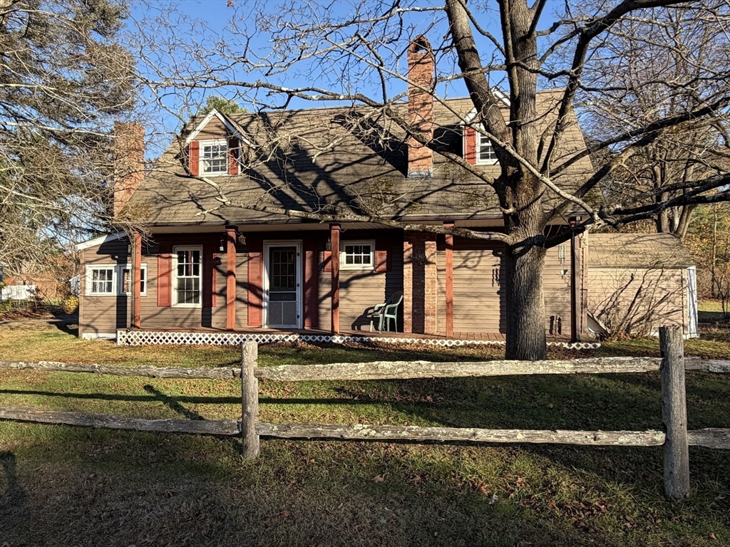 130 Laurel St, Greenfield, Massachusetts, 1 Bedroom Bedrooms, 4 Rooms Rooms,1 BathroomBathrooms,Residential,For Sale,Laurel St,73453934