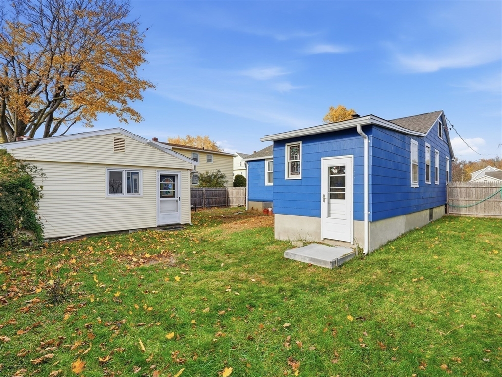 39 State St, Chicopee, Massachusetts, 3 Bedrooms Bedrooms, 7 Rooms Rooms,2 BathroomsBathrooms,Residential Income,For Sale,State St,73454280