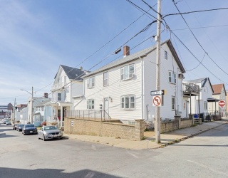 104 Oak St, Fall River, Massachusetts, 6 Bedrooms Bedrooms, 12 Rooms Rooms,3 BathroomsBathrooms,Residential Income,For Sale,Oak St,73454916