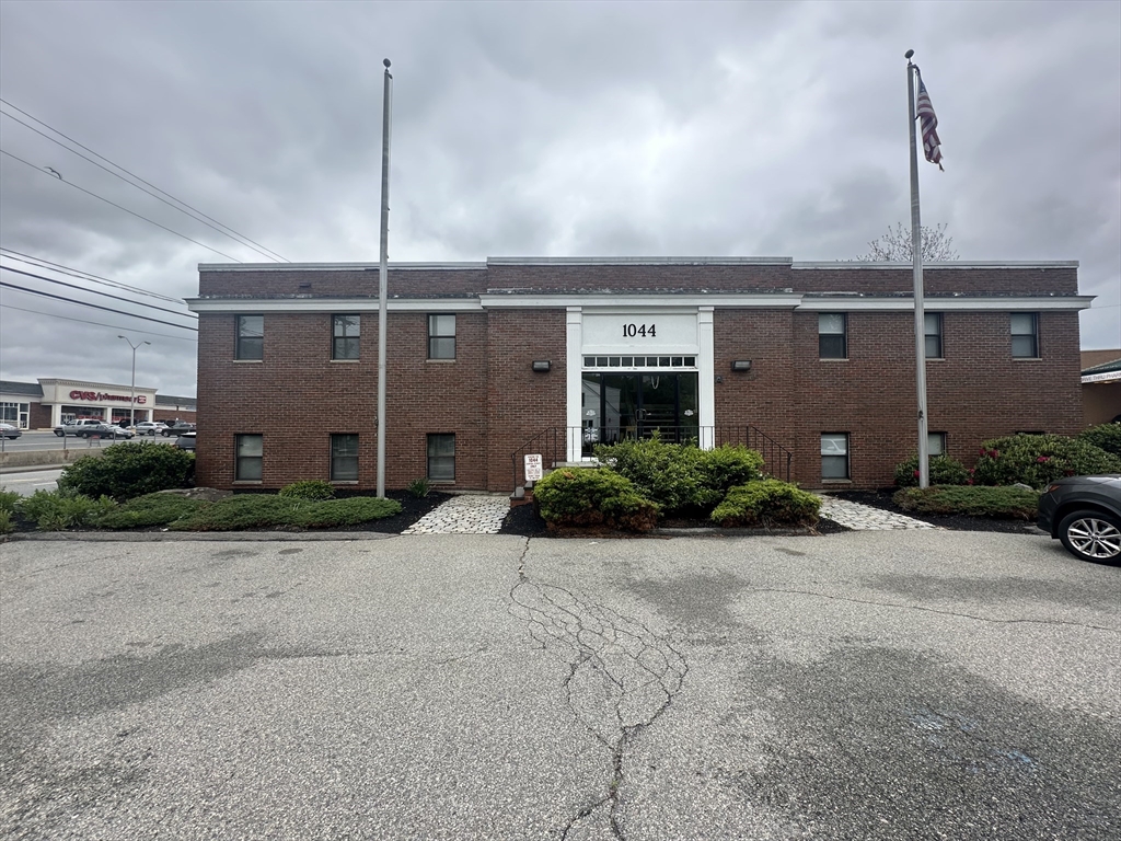 1044 Central St, Stoughton, Massachusetts, ,Commercial Lease,For Rent,Central St,73455239