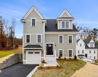 13 Sylvan Hill Crossing, Haverhill, Massachusetts, 4 Bedrooms Bedrooms, 8 Rooms Rooms,3.5 BathroomsBathrooms,Residential,For Sale,Sylvan Hill Crossing,73455138