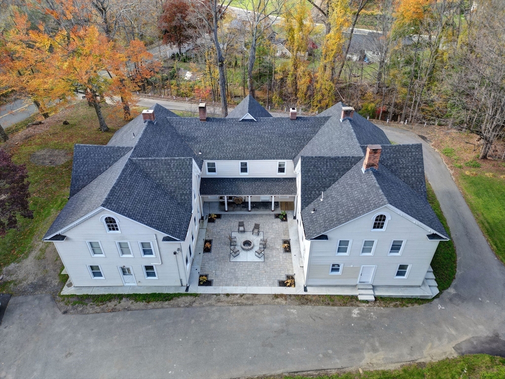 45 Forest St, Lee, Massachusetts, 12 Bedrooms Bedrooms, 20 Rooms Rooms,7 BathroomsBathrooms,Residential Income,For Sale,Forest St,73455407