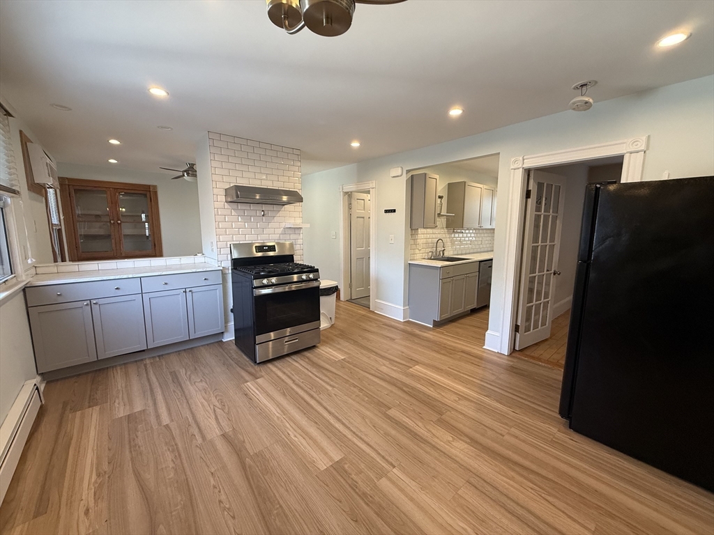 3 Orchard St, Revere, Massachusetts, 2 Bedrooms Bedrooms, 5 Rooms Rooms,1 BathroomBathrooms,Residential Lease,For Rent,Orchard St,73455629