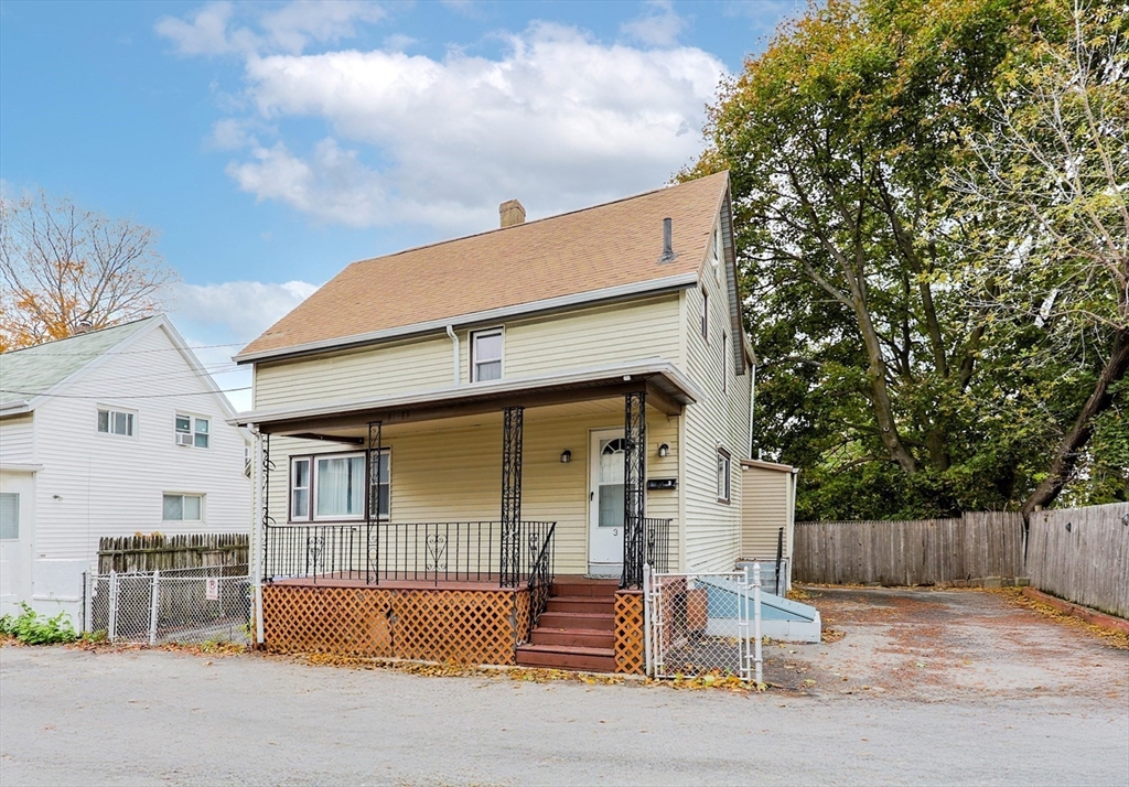 3 Vinal St, Somerville, Massachusetts, 3 Bedrooms Bedrooms, 7 Rooms Rooms,2.5 BathroomsBathrooms,Residential,For Sale,Vinal St,73452019