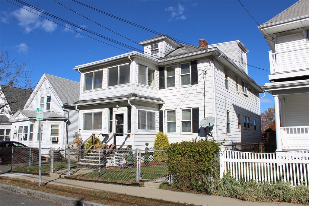 242 Newbury Avenue, Quincy, Massachusetts, 2 Bedrooms Bedrooms, 5 Rooms Rooms,1 BathroomBathrooms,Residential Lease,For Rent,Newbury Avenue,73451304