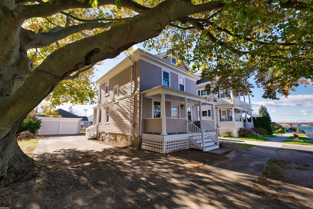 220 Aquidneck St, New Bedford, Massachusetts, 3 Bedrooms Bedrooms, 6 Rooms Rooms,1.5 BathroomsBathrooms,Residential,For Sale,Aquidneck St,73452274