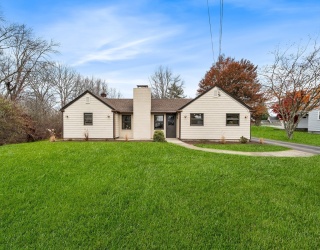 195 Barney Ave, Rehoboth, Massachusetts, 3 Bedrooms Bedrooms, 6 Rooms Rooms,2 BathroomsBathrooms,Residential,For Sale,Barney Ave,73455529