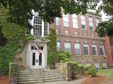 147 Rawson Rd, Quincy, Massachusetts, 2 Bedrooms Bedrooms, 5 Rooms Rooms,2 BathroomsBathrooms,Residential Lease,For Rent,Rawson Rd,73455369