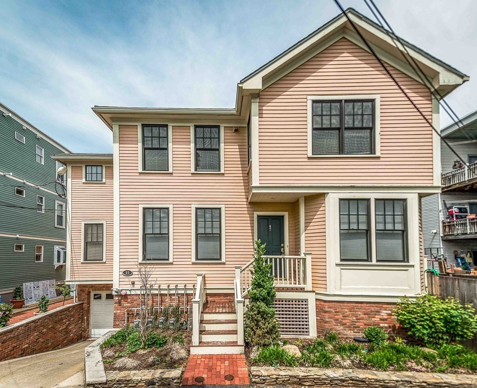 15 York Place, Cambridge, Massachusetts, 2 Bedrooms Bedrooms, 4 Rooms Rooms,2.5 BathroomsBathrooms,Residential Lease,For Rent,York Place,73453045