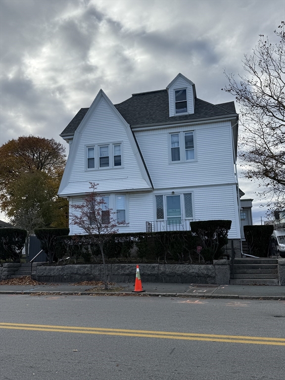 745 County St, New Bedford, Massachusetts, 3 Bedrooms Bedrooms, 9 Rooms Rooms,2 BathroomsBathrooms,Residential Income,For Sale,County St,73455686