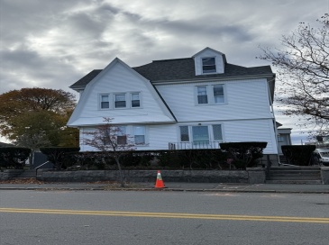 745 County St, New Bedford, Massachusetts, 3 Bedrooms Bedrooms, 9 Rooms Rooms,2 BathroomsBathrooms,Residential Income,For Sale,County St,73455686