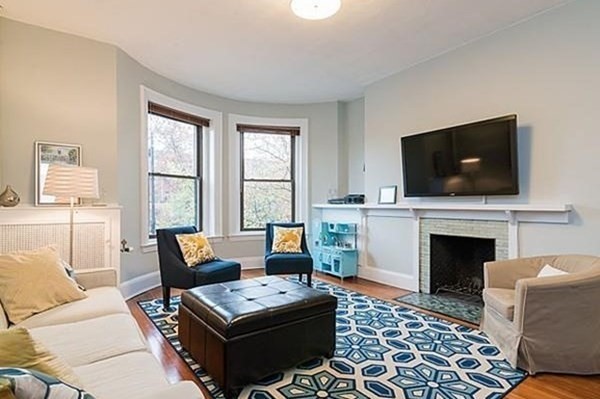 1060 Beacon St., Brookline, Massachusetts, 2 Bedrooms Bedrooms, 4 Rooms Rooms,1 BathroomBathrooms,Residential Lease,For Rent,Beacon St.,73456181