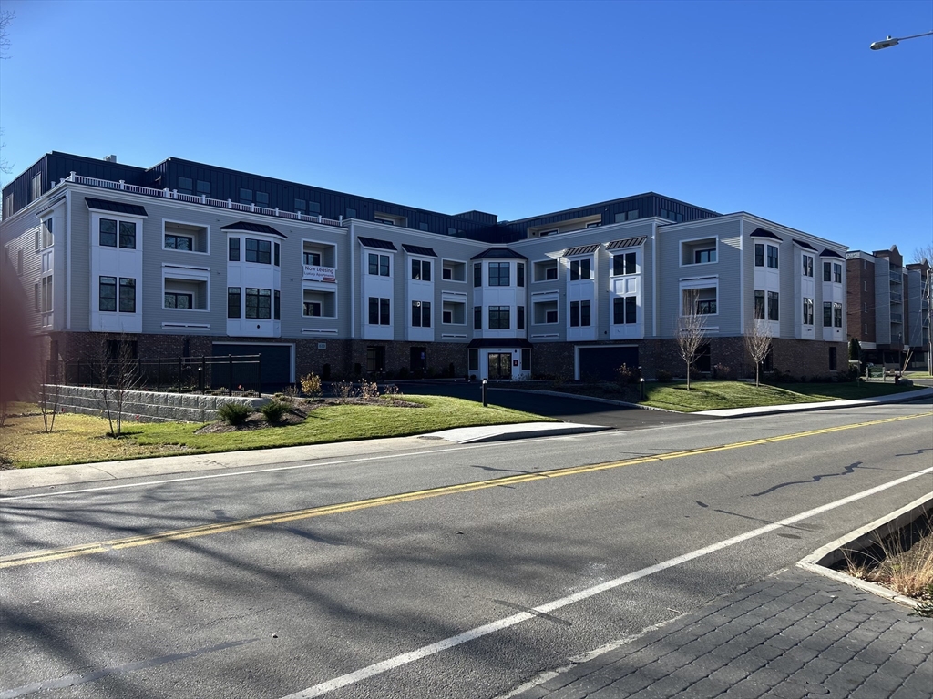 610 Salem Street, Wakefield, Massachusetts, 1 Bedroom Bedrooms, 3 Rooms Rooms,1 BathroomBathrooms,Residential Lease,For Rent,Salem Street,73456004