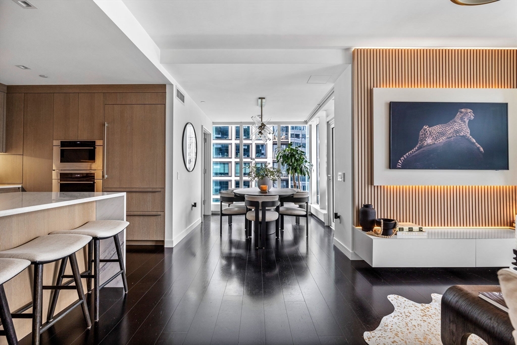 150 Seaport Blvd, Boston, Massachusetts, 2 Bedrooms Bedrooms, 6 Rooms Rooms,2.5 BathroomsBathrooms,Residential Lease,For Rent,Seaport Blvd,73455807