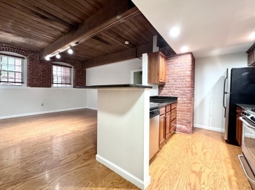 4 Bishop Street, Framingham, Massachusetts, 2 Bedrooms Bedrooms, 4 Rooms Rooms,2 BathroomsBathrooms,Residential Lease,For Rent,Bishop Street,73456046