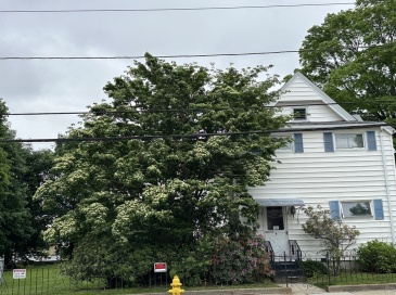 9 Coburn Ave, Worcester, Massachusetts, 5 Bedrooms Bedrooms, 11 Rooms Rooms,2 BathroomsBathrooms,Residential Income,For Sale,Coburn Ave,73386831